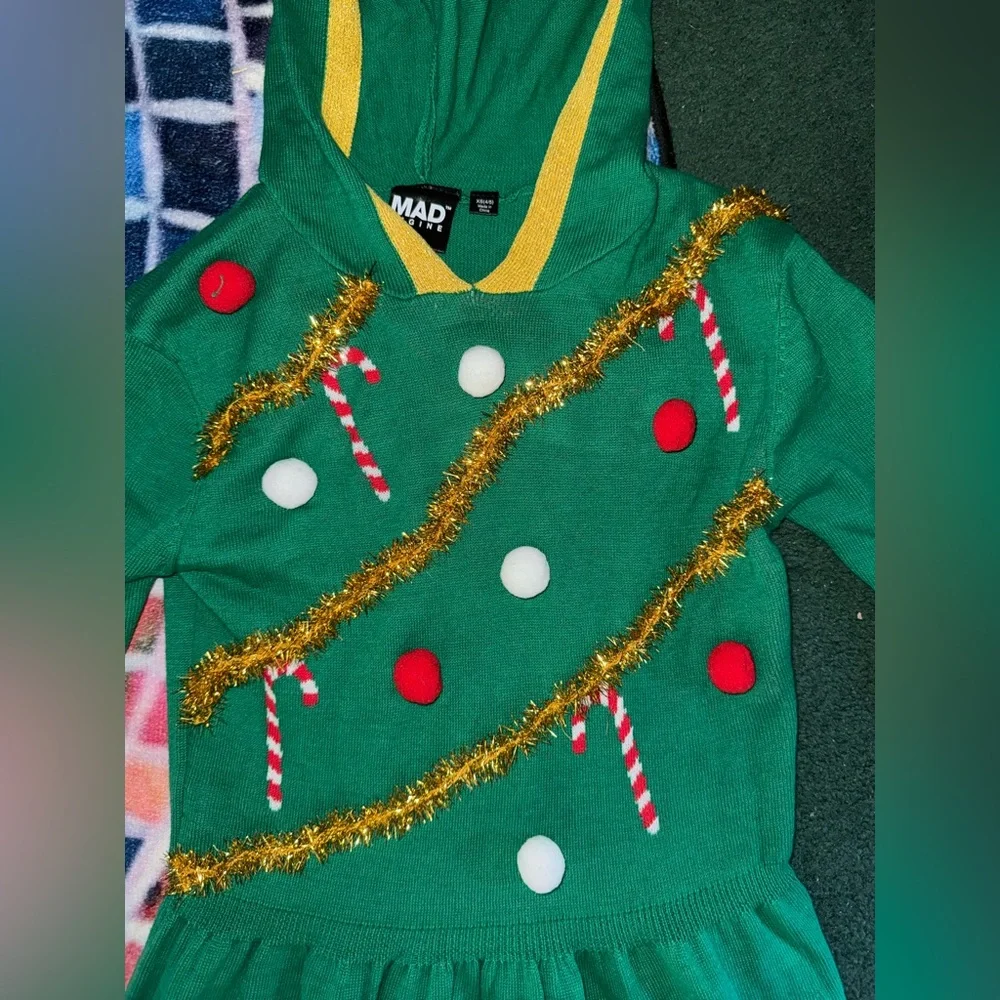 MAD Engine Green Holiday Dress‎ Costume with Red and White Accents
